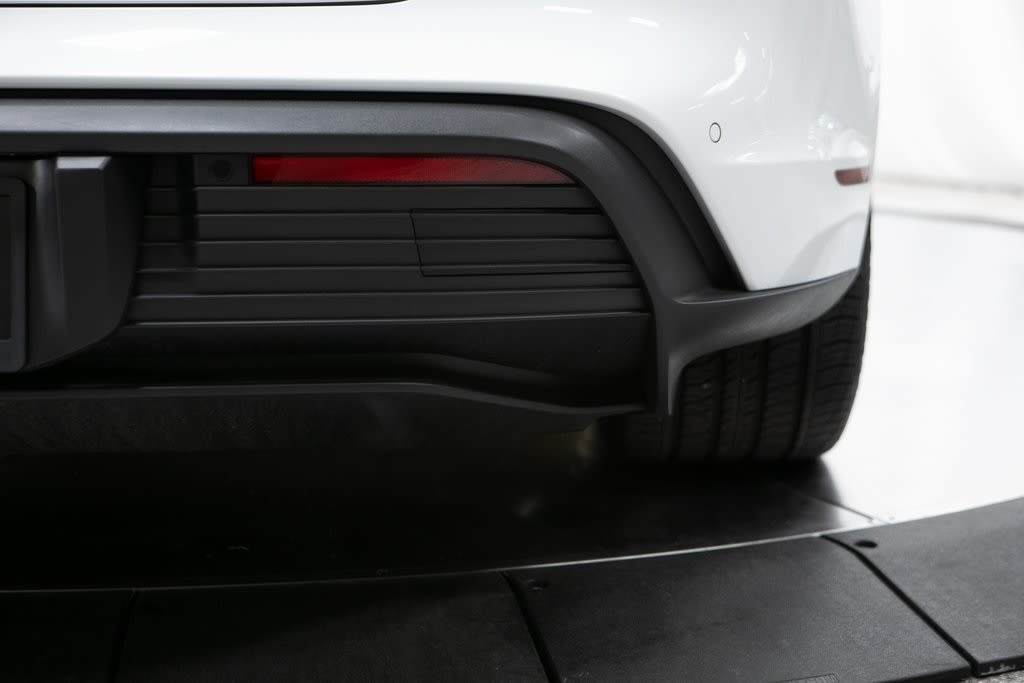 Thumbnail: 2025 Porsche Taycan - 36