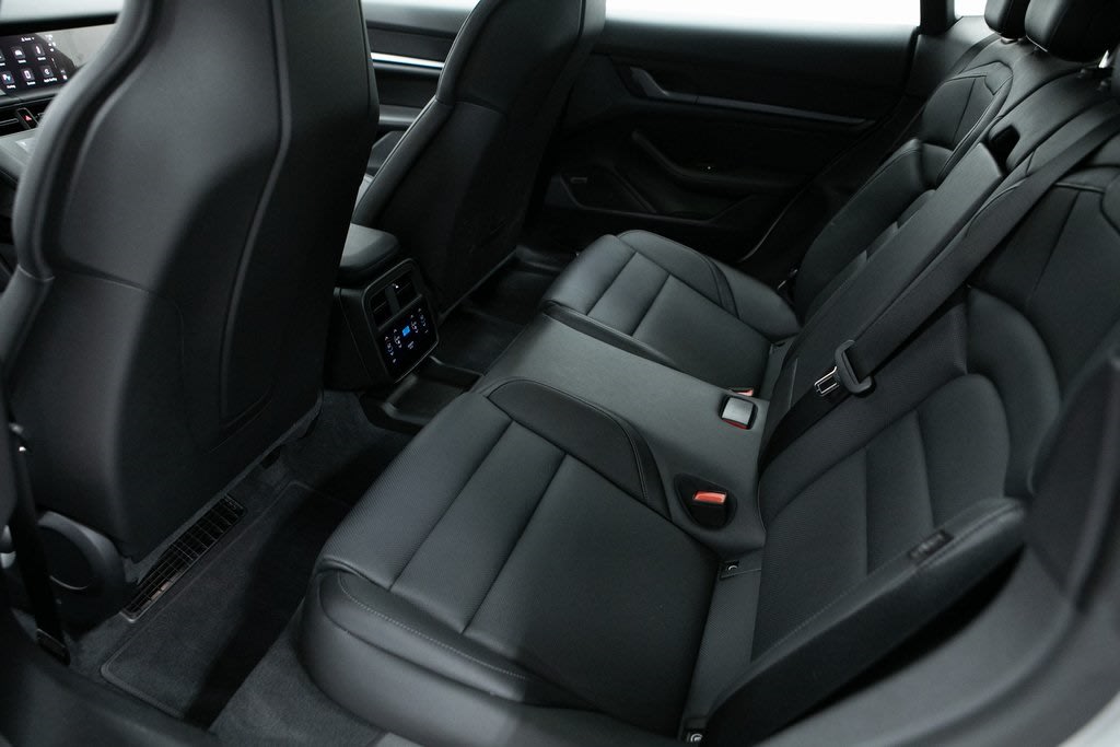 Thumbnail: 2025 Porsche Taycan - 11