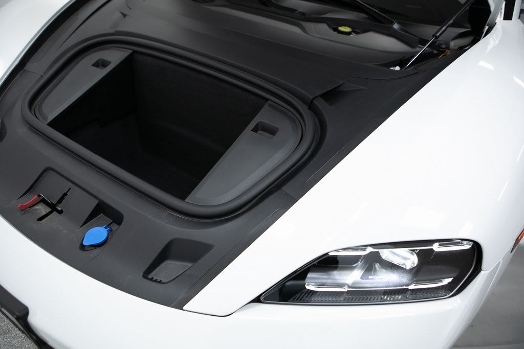 Thumbnail: 2025 Porsche Taycan - 32