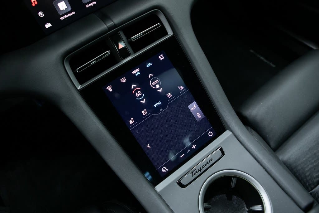 Thumbnail: 2025 Porsche Taycan - 12