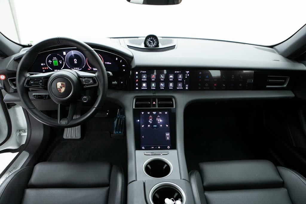 Thumbnail: 2025 Porsche Taycan - 8