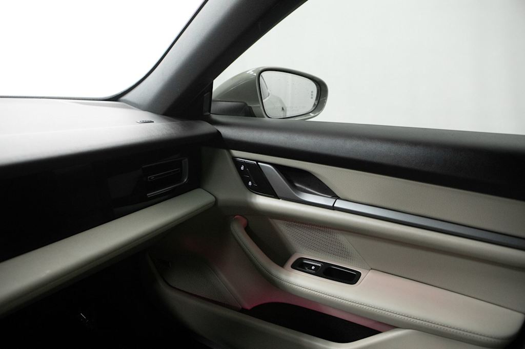 Thumbnail: 2025 Porsche Taycan - 35