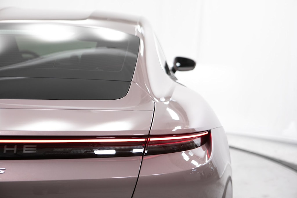 Thumbnail: 2025 Porsche Taycan - 27