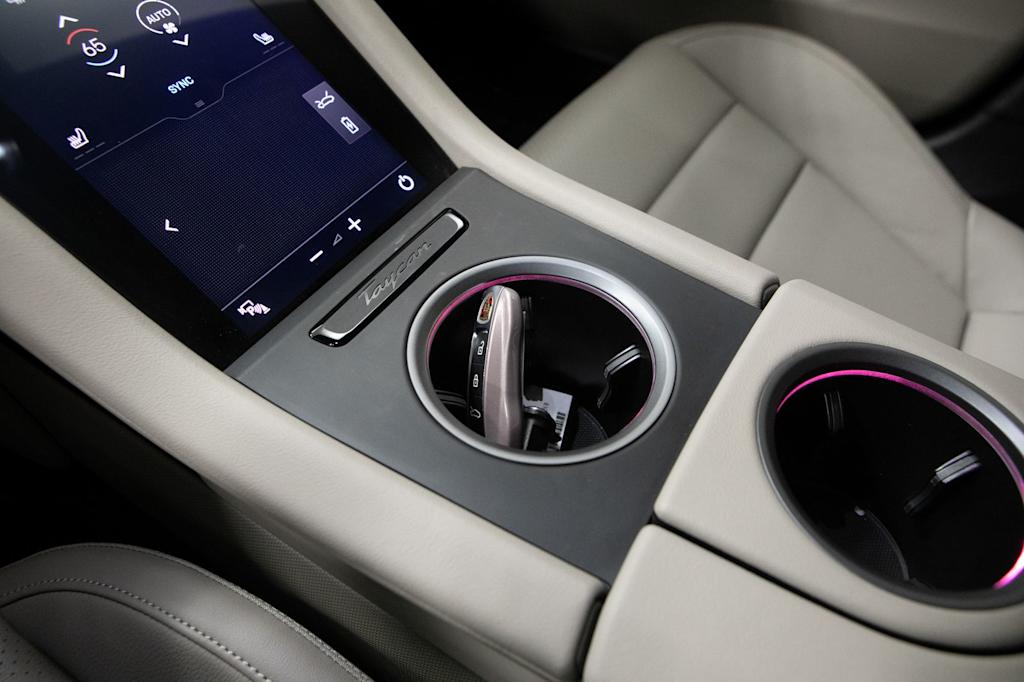 Thumbnail: 2025 Porsche Taycan - 34