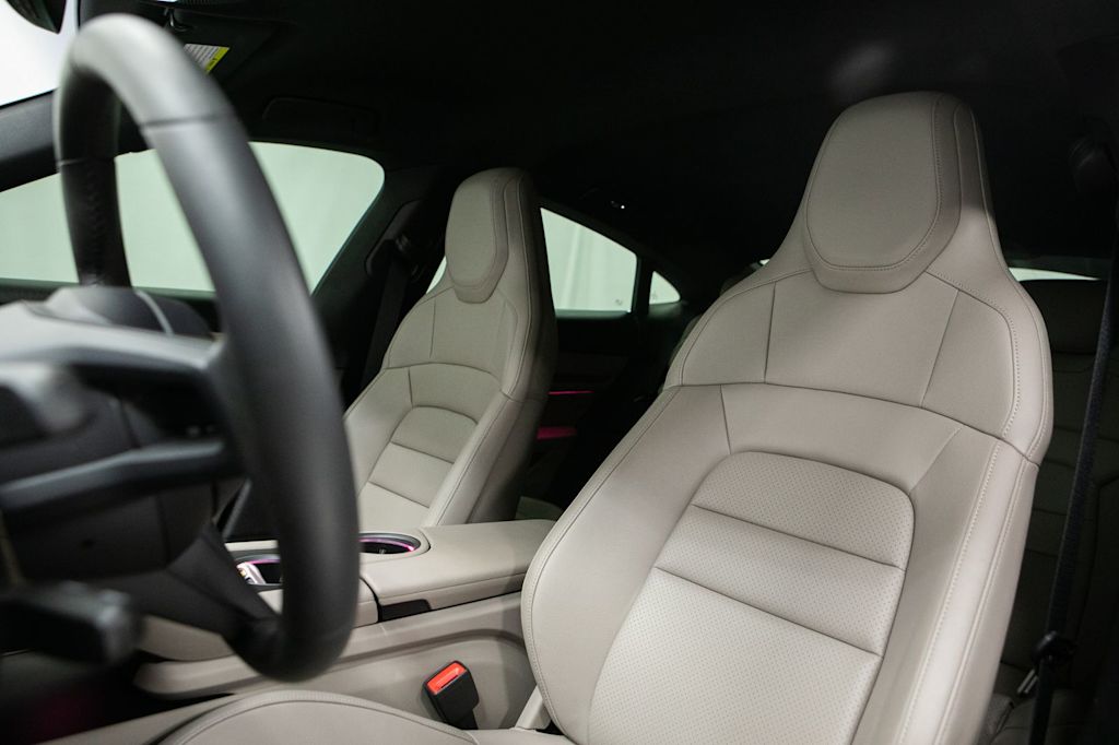 Thumbnail: 2025 Porsche Taycan - 9