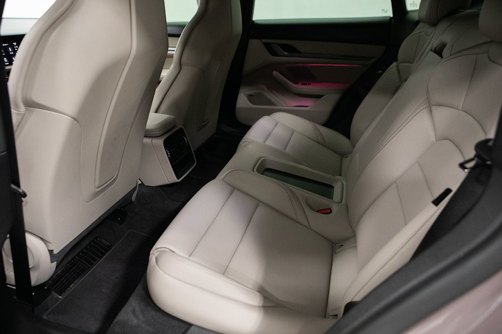 Thumbnail: 2025 Porsche Taycan - 11