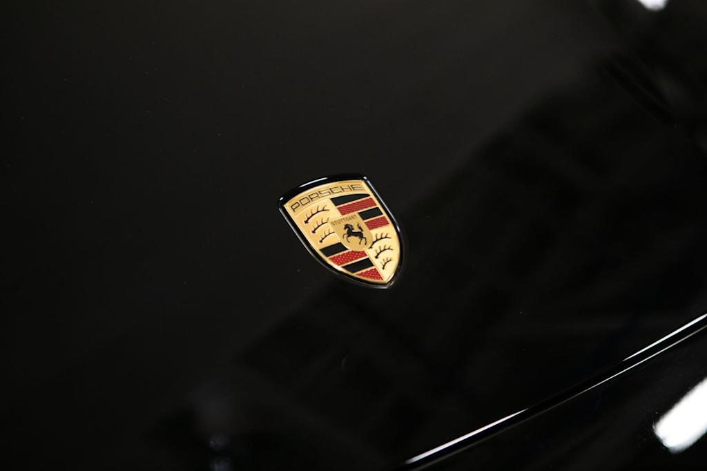 Thumbnail: 2026 Porsche Taycan - 21
