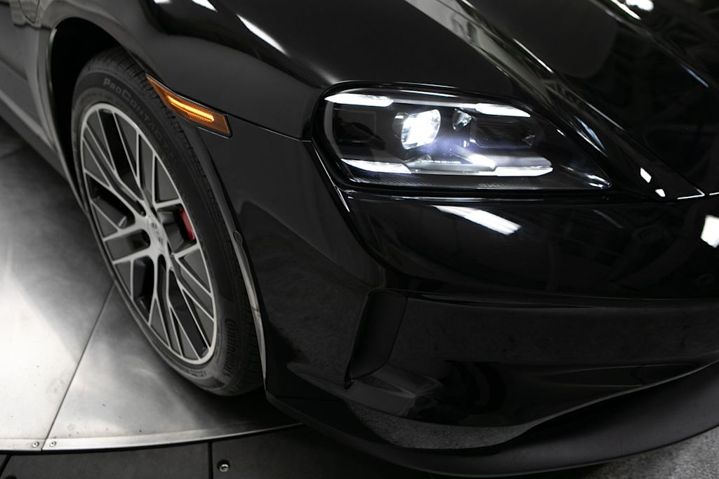 Thumbnail: 2026 Porsche Taycan - 5