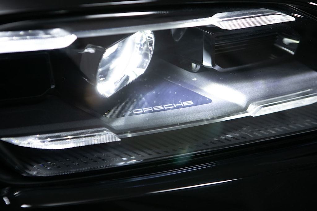 Thumbnail: 2026 Porsche Taycan - 20