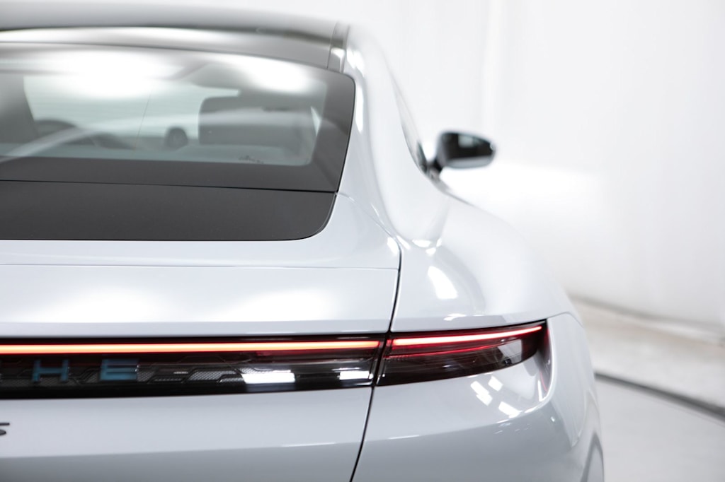 Thumbnail: 2024 Porsche Taycan - 25