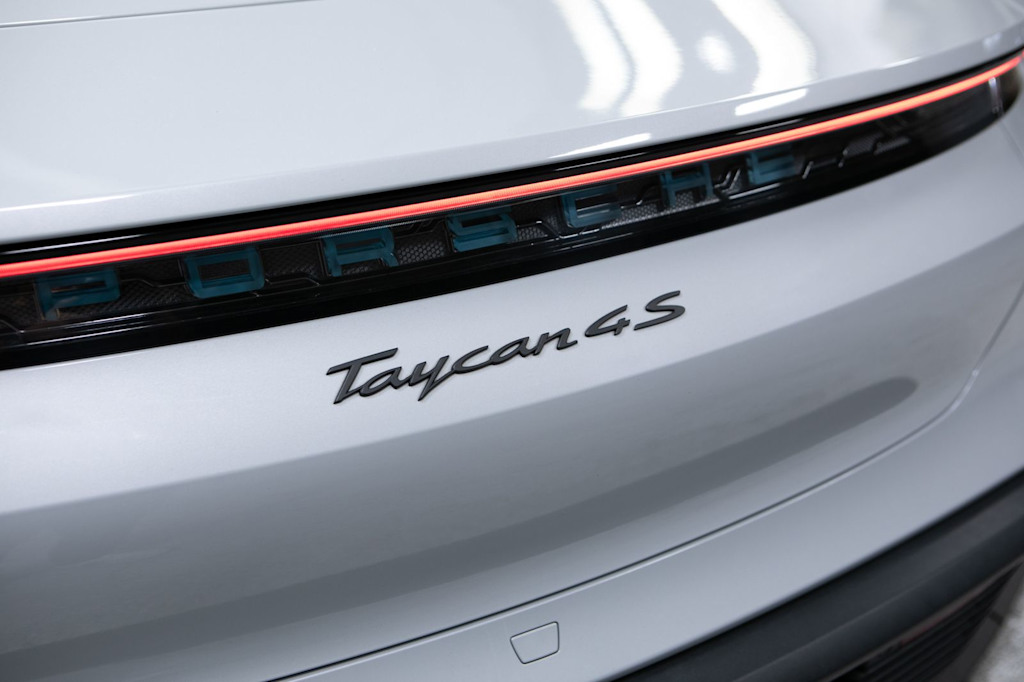 Thumbnail: 2024 Porsche Taycan - 23