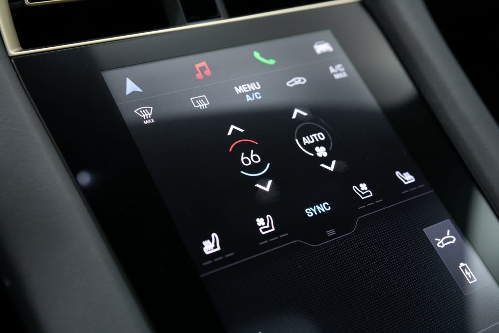 Thumbnail: 2025 Porsche Taycan - 25