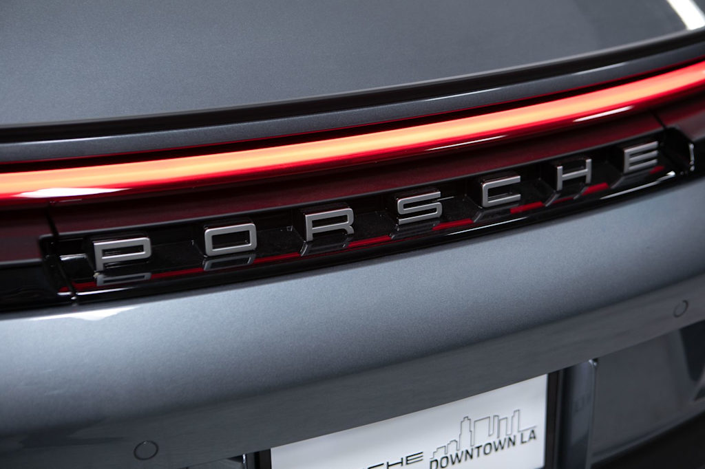 Thumbnail: 2026 Porsche 911 - 20