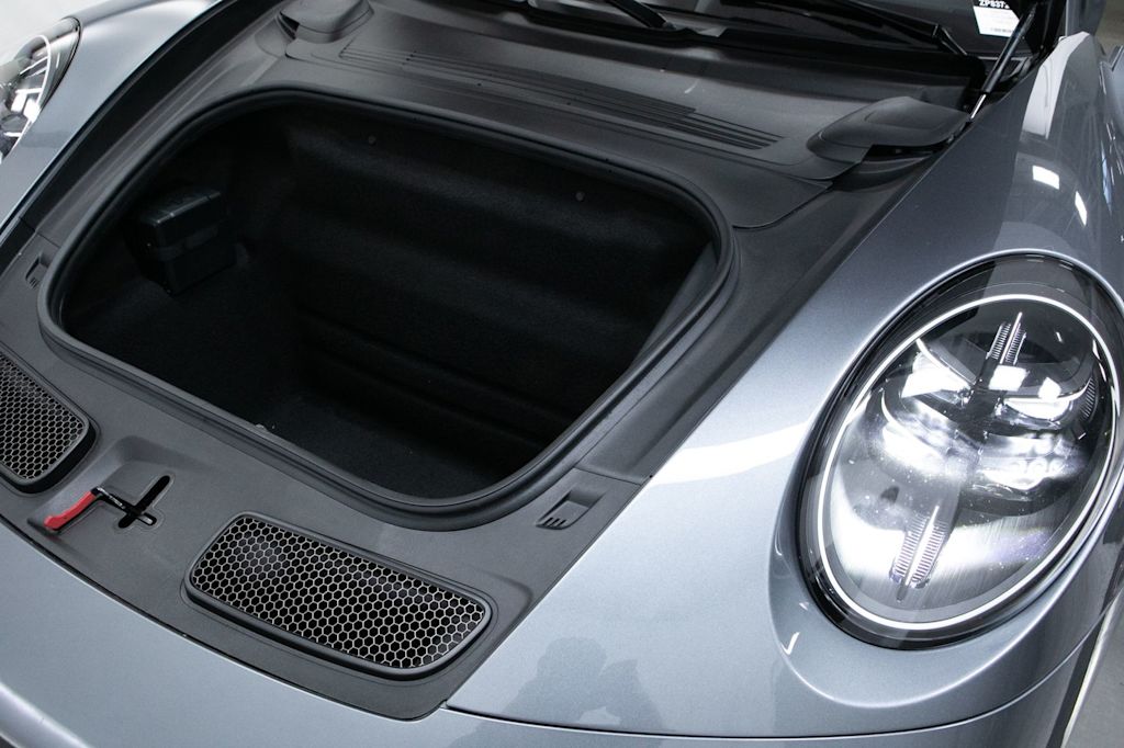 Thumbnail: 2026 Porsche 911 - 34