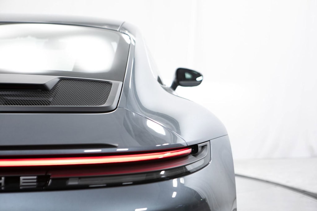 Thumbnail: 2026 Porsche 911 - 16