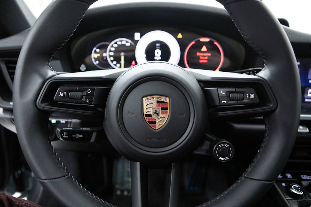 Thumbnail: 2026 Porsche 911 - 8