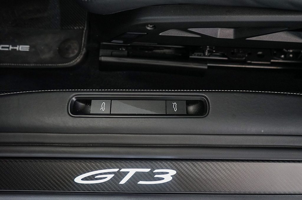 Thumbnail: 2025 Porsche 911 - 5