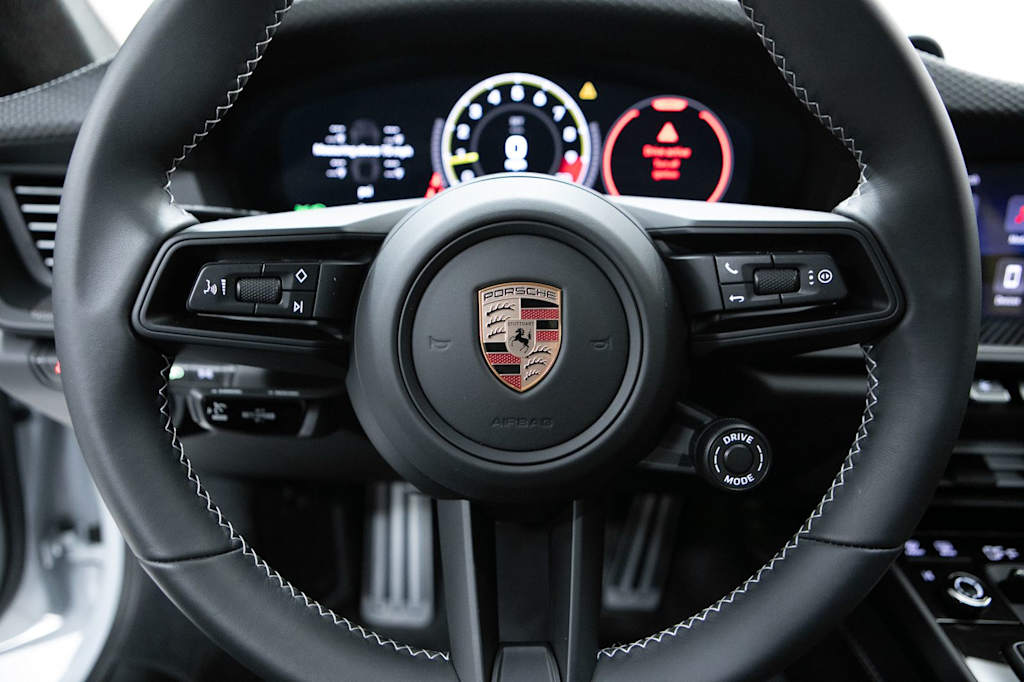 Thumbnail: 2026 Porsche 911 - 13