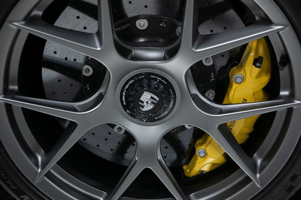 Thumbnail: 2026 Porsche 911 - 8