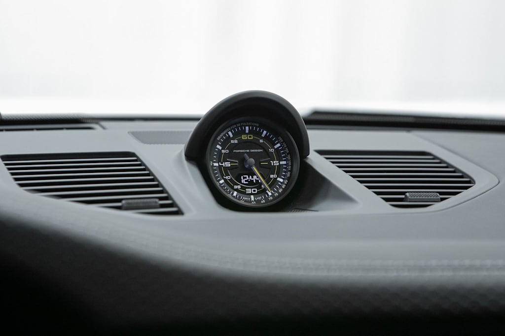 Thumbnail: 2026 Porsche 911 - 32