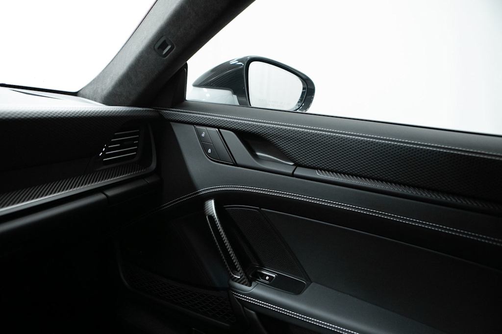Thumbnail: 2026 Porsche 911 - 31
