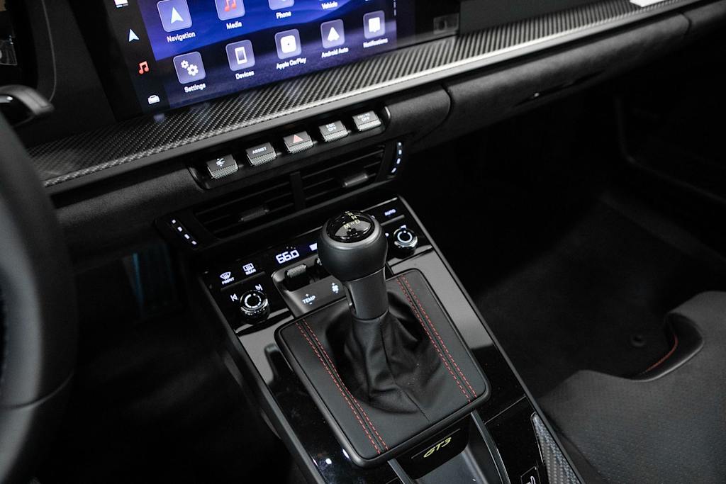 Thumbnail: 2026 Porsche 911 - 12