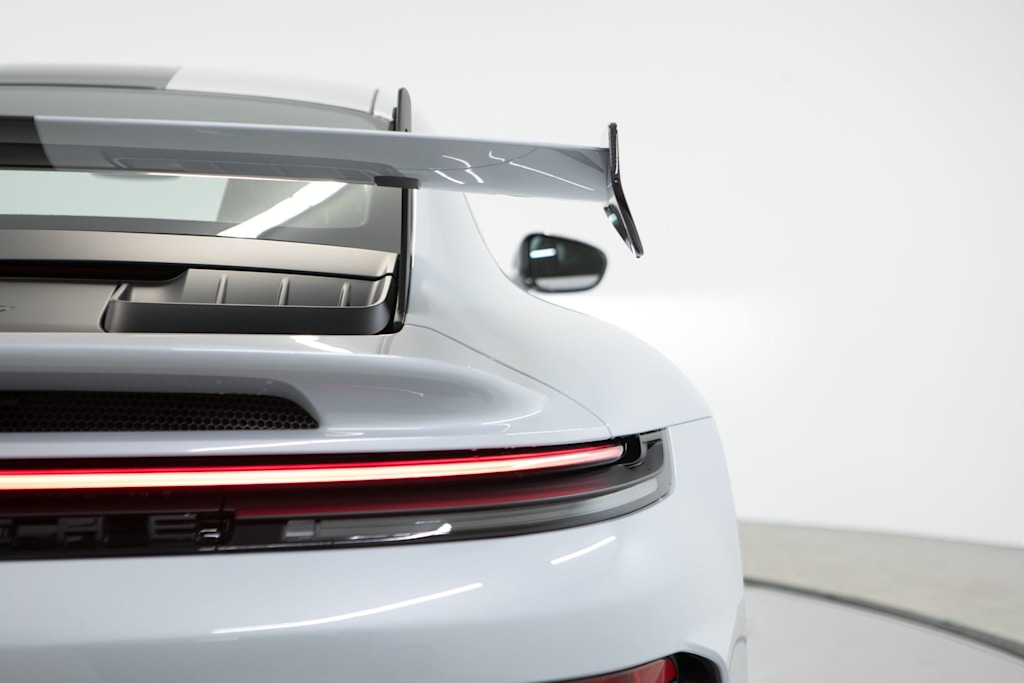 Thumbnail: 2026 Porsche 911 - 33