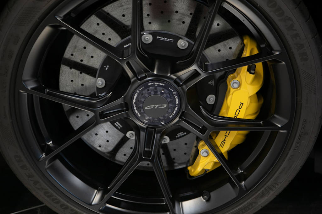 Thumbnail: 2022 Porsche 911 - 6