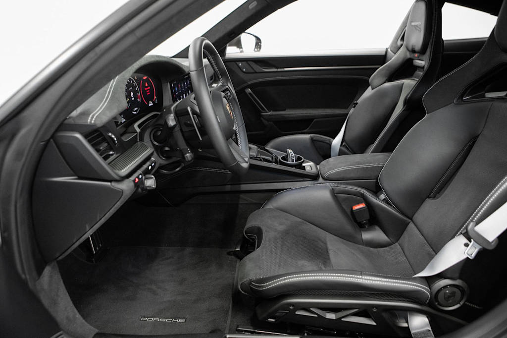 Thumbnail: 2026 Porsche 911 - 8