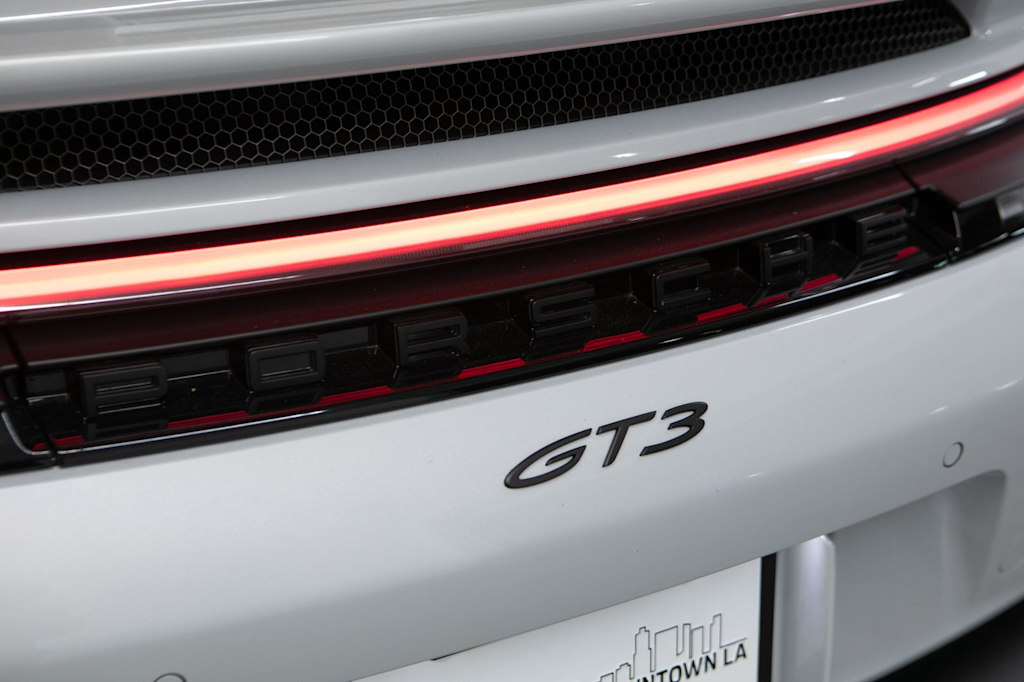 Thumbnail: 2026 Porsche 911 - 33