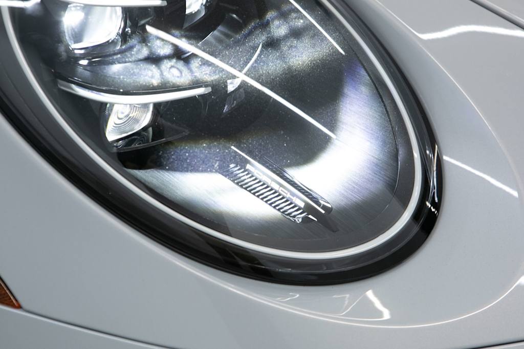 Thumbnail: 2026 Porsche 911 - 18