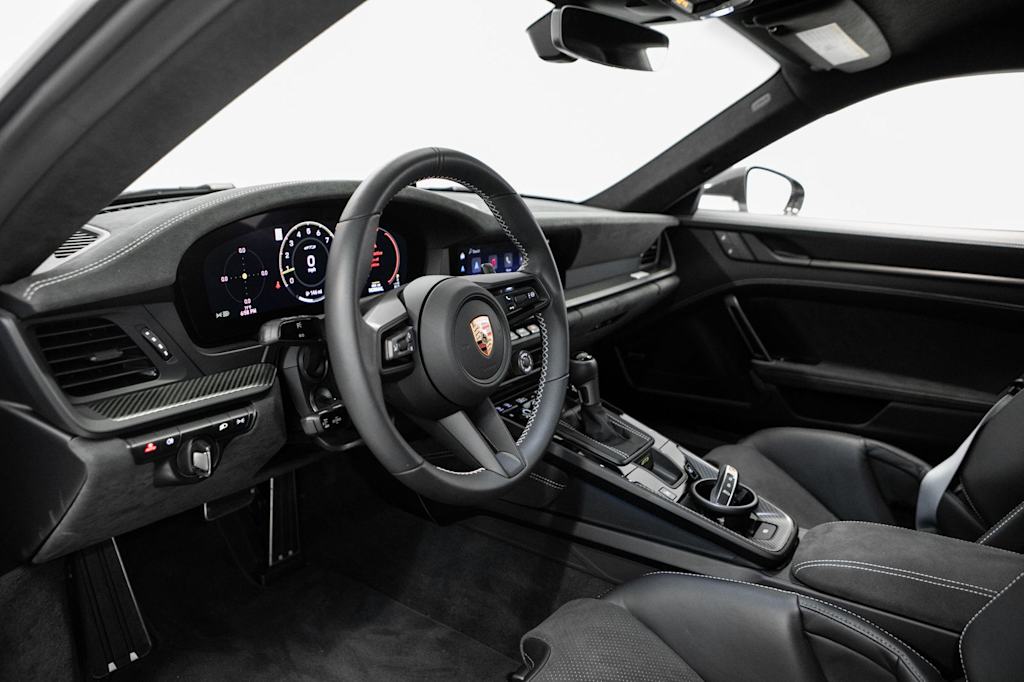 Thumbnail: 2026 Porsche 911 - 2