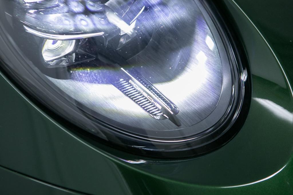 Thumbnail: 2026 Porsche 911 - 16