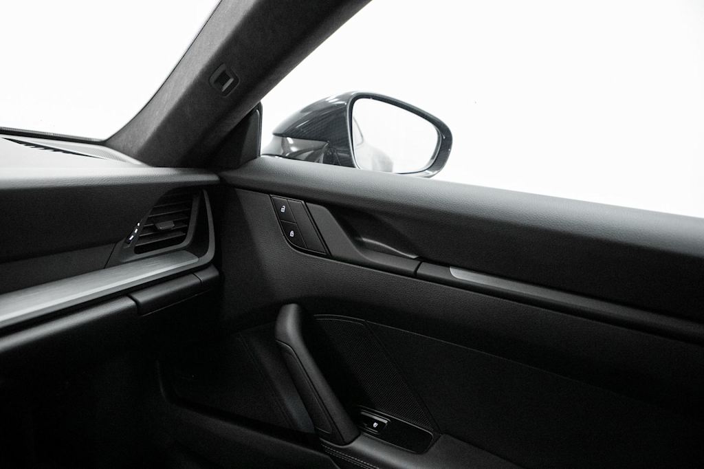 Thumbnail: 2026 Porsche 911 - 27