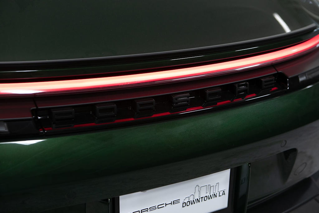 Thumbnail: 2026 Porsche 911 - 18