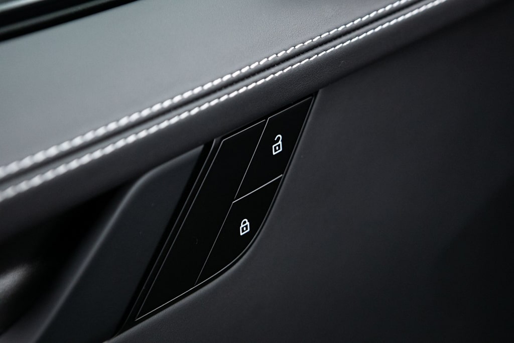 Thumbnail: 2024 Porsche 911 - 20