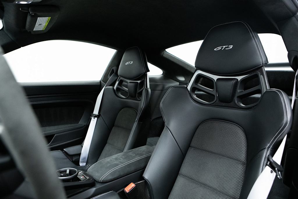 Thumbnail: 2024 Porsche 911 - 10