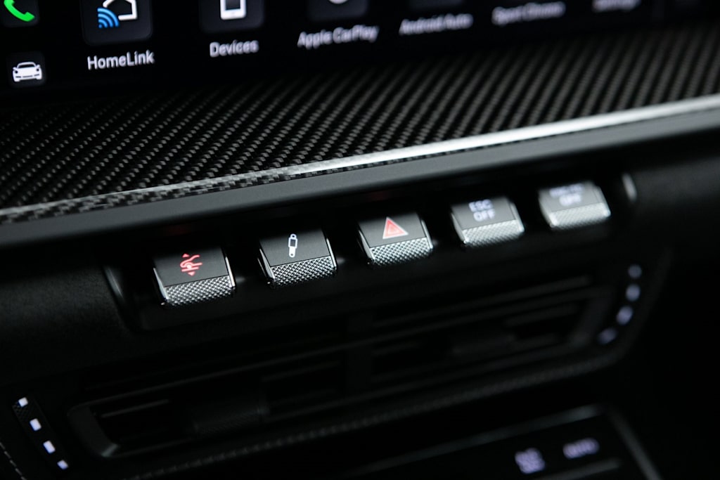 Thumbnail: 2024 Porsche 911 - 21