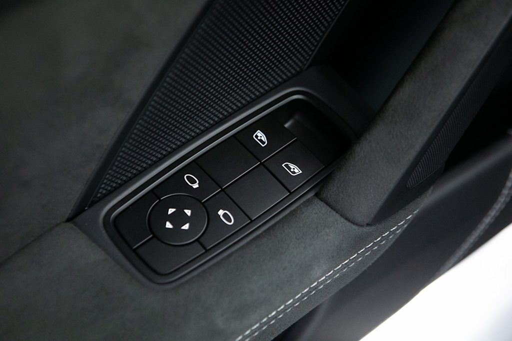 Thumbnail: 2024 Porsche 911 - 19