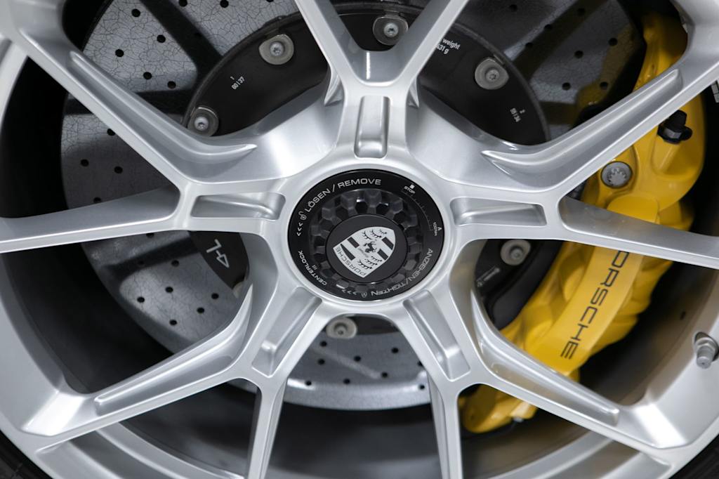 Thumbnail: 2022 Porsche 911 - 11