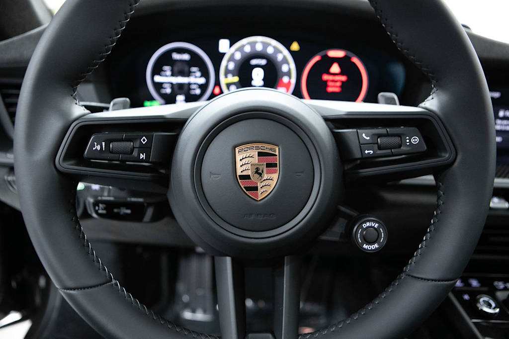 Thumbnail: 2026 Porsche 911 - 10
