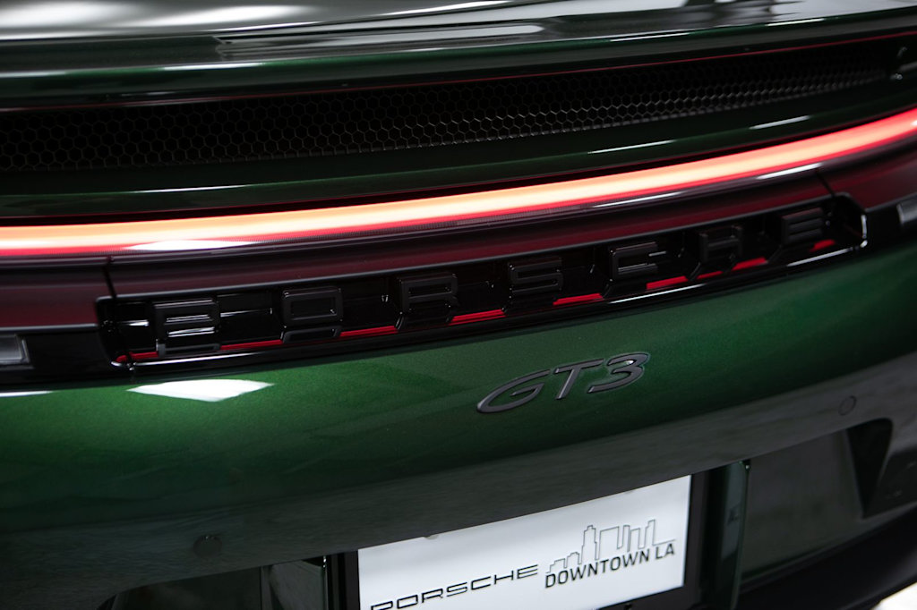 Thumbnail: 2026 Porsche 911 - 21