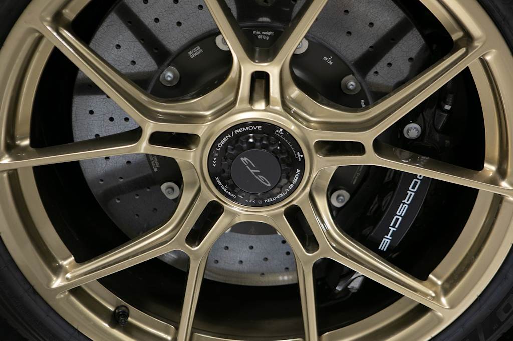 Thumbnail: 2026 Porsche 911 - 6
