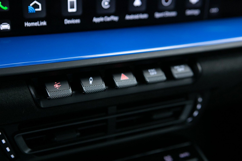 Thumbnail: 2022 Porsche 911 - 24