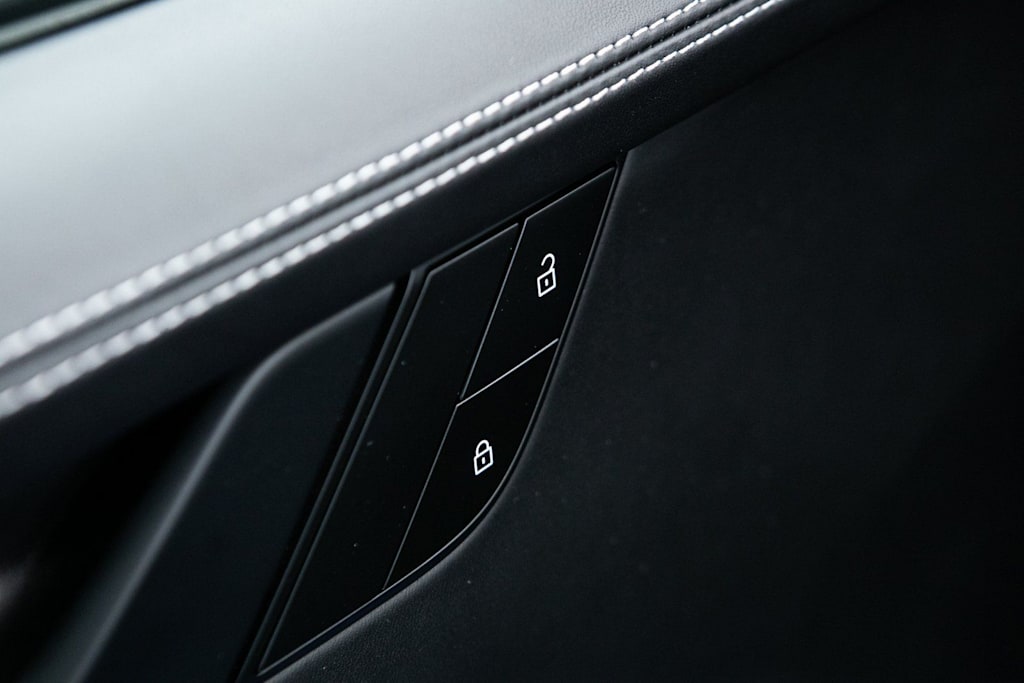 Thumbnail: 2022 Porsche 911 - 18