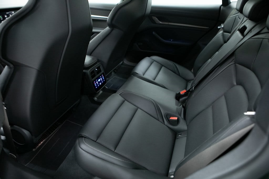 Thumbnail: 2025 Porsche Taycan - 26