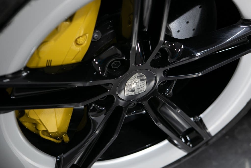 Thumbnail: 2025 Porsche Taycan - 16