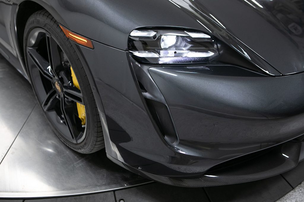 Thumbnail: 2022 Porsche Taycan - 7