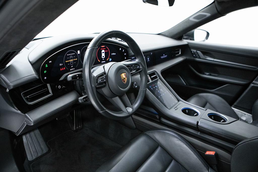 Thumbnail: 2022 Porsche Taycan - 2