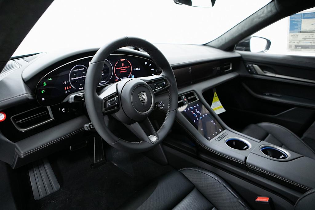 Thumbnail: 2026 Porsche Taycan - 2